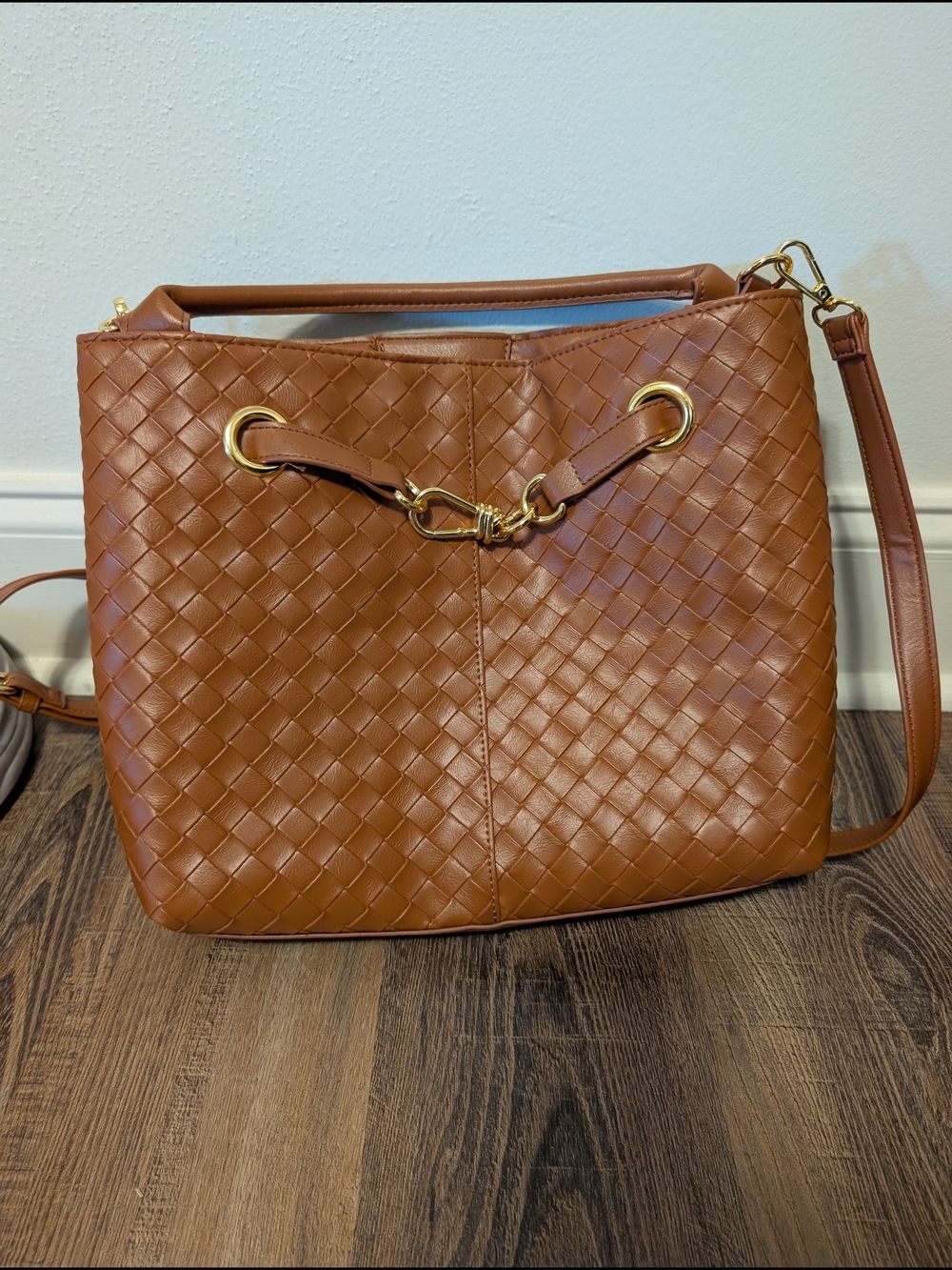 Women's Woven Leather Tote Handbag - Brown